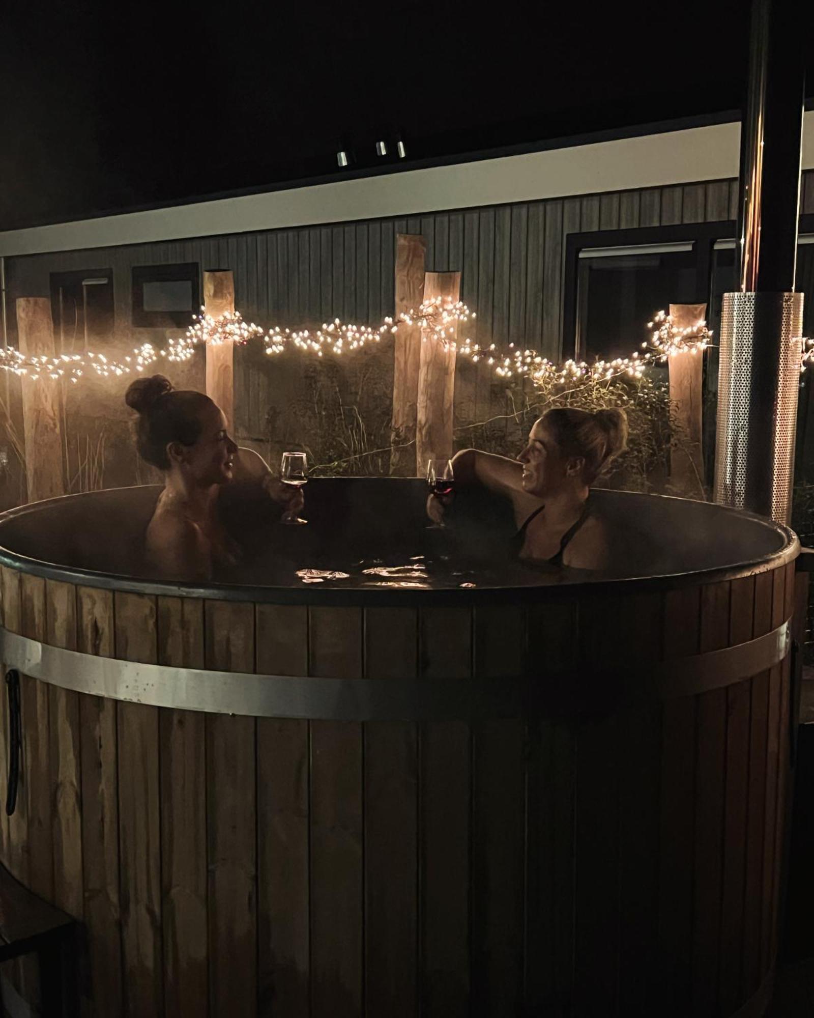Wellness Chalet Veluwemeer Биддингхёйзен Экстерьер фото